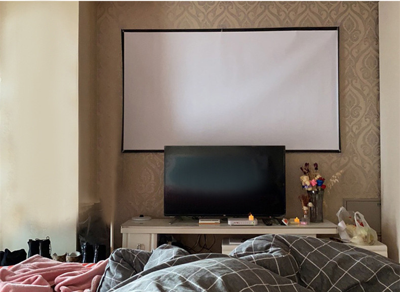 Lumos™ Portable Projector Screen